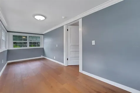 330 S Highland Street Mount Dora FL 32757