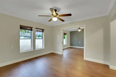 330 S Highland Street Mount Dora FL 32757