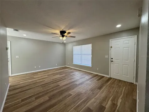 1151 W Minneola Avenue Clermont FL 34711