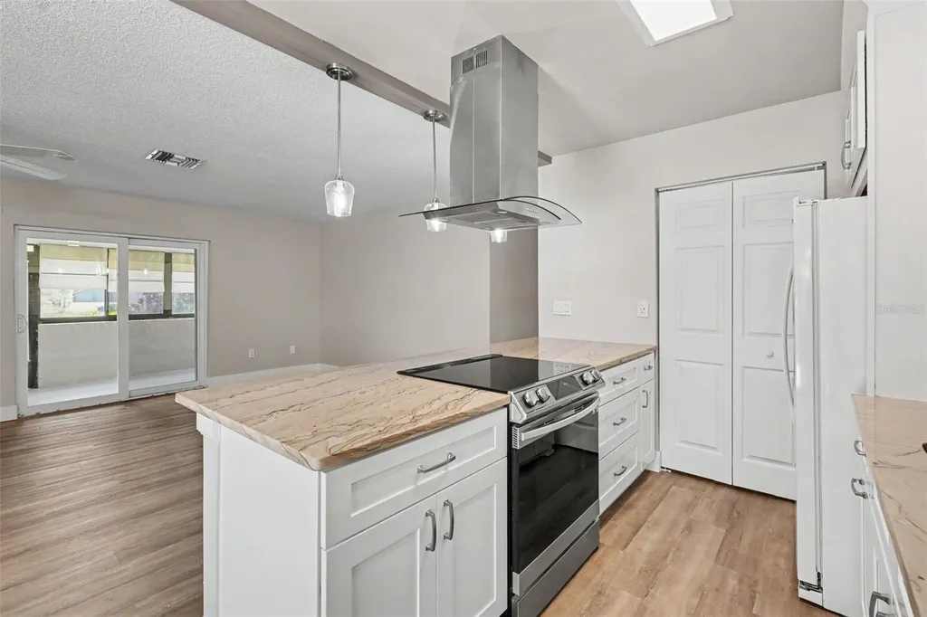 1502 16th Circle SE Largo FL 33771