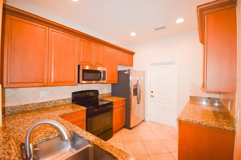 3143 Capri Isle Way Orlando FL 32835