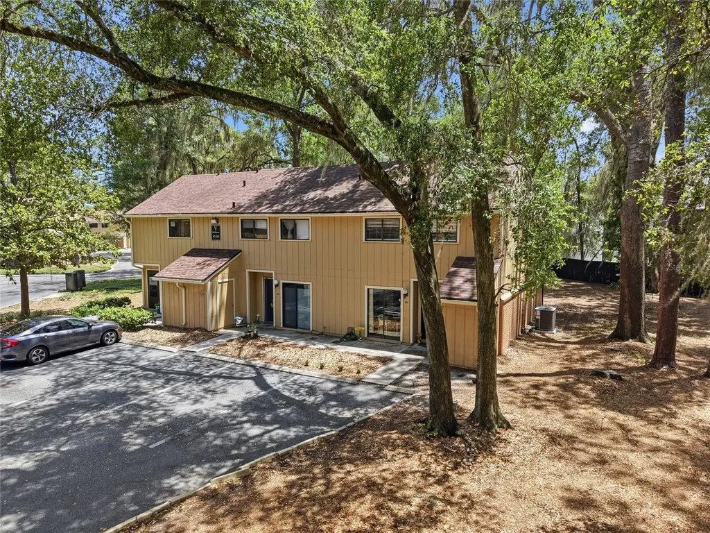 507 NW 39th Road Gainesville FL 32607