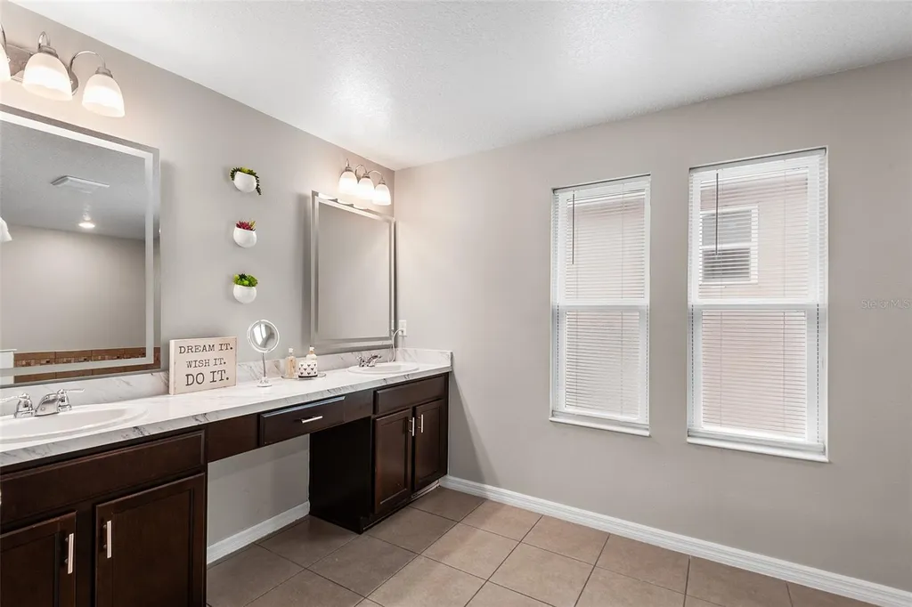 11309 Brighton Knoll Loop Riverview FL 33579