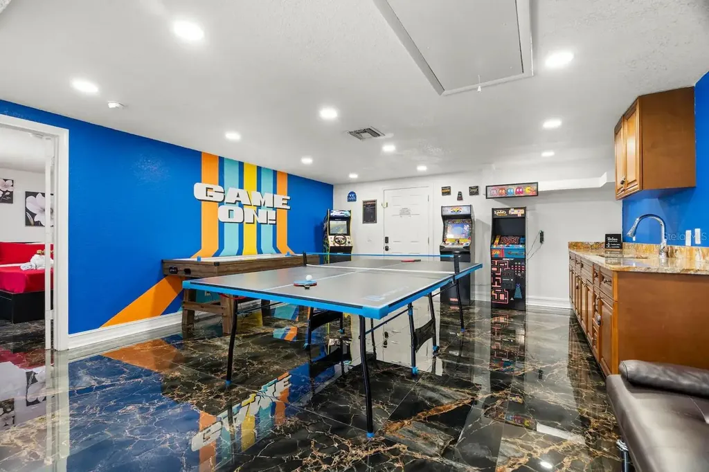 7005 Fountain Avenue Tampa FL 33634