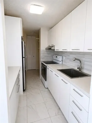 368 Cond. Crystal House San Juan PR 00923