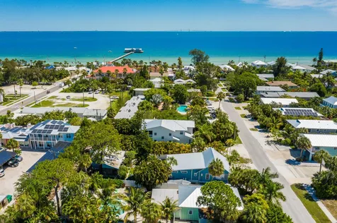 504 Spring Avenue Anna Maria FL 34216
