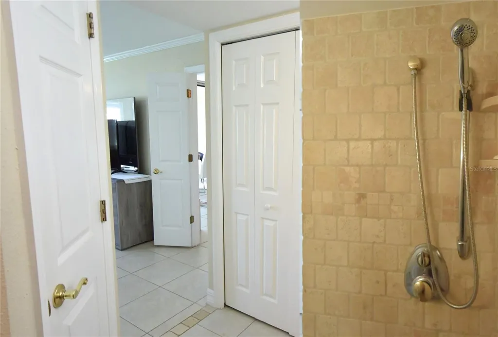 5231 Lake Village Drive Sarasota FL 34235