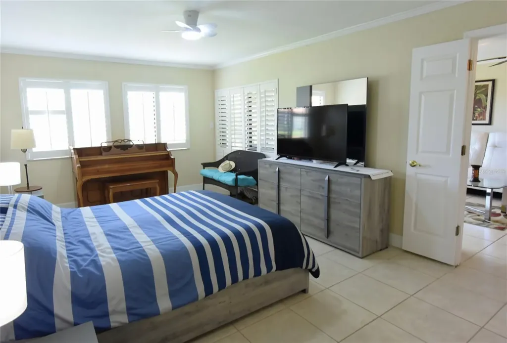 5231 Lake Village Drive Sarasota FL 34235
