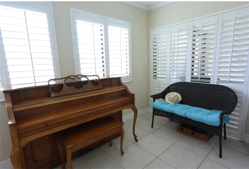 5231 Lake Village Drive Sarasota FL 34235