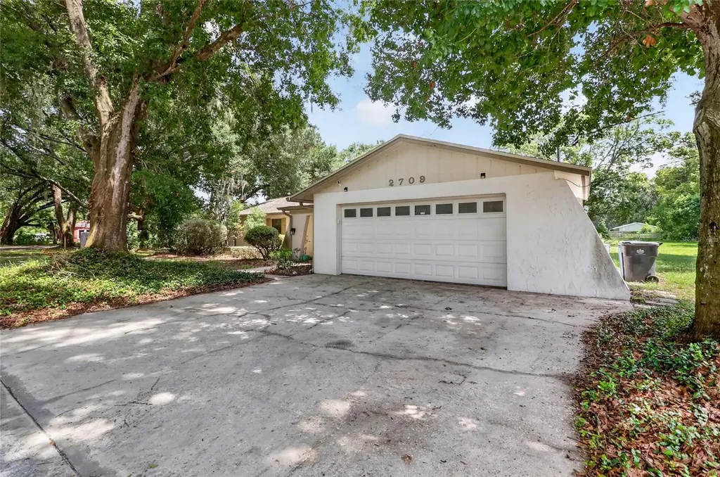2709 W Sam Allen Road Plant City FL 33565