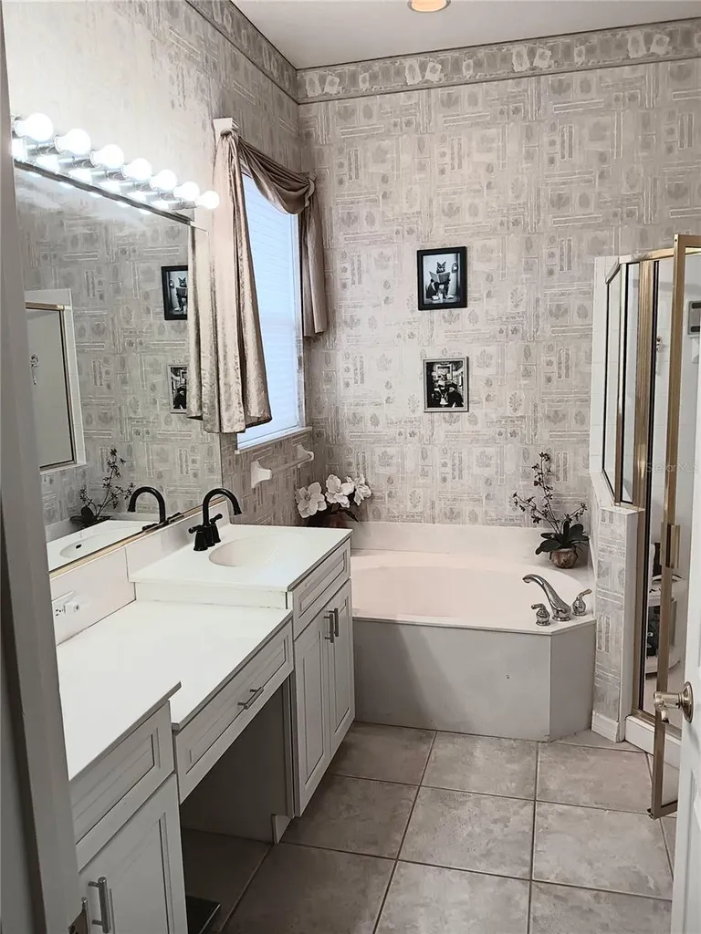 6828 Winslow Street Sarasota FL 34243