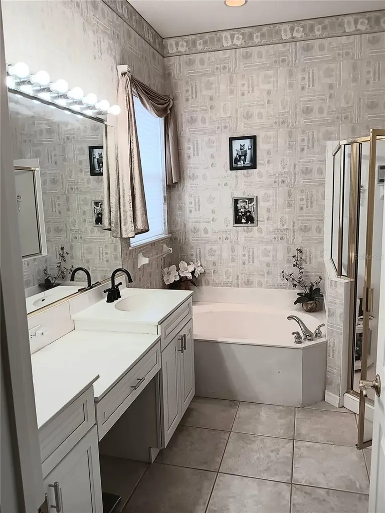 6828 Winslow Street Sarasota FL 34243