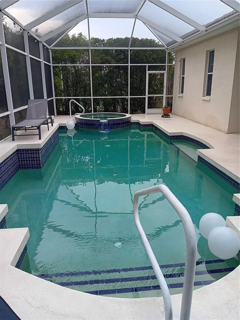 6828 Winslow Street Sarasota FL 34243