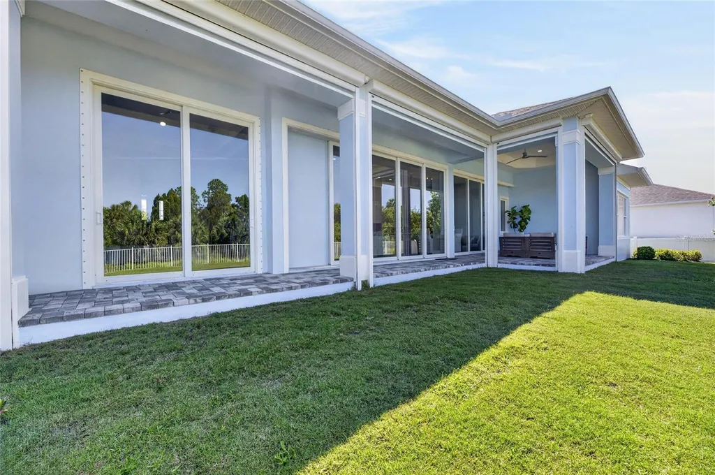 638 Manns Harbor Drive Apollo Beach FL 33572
