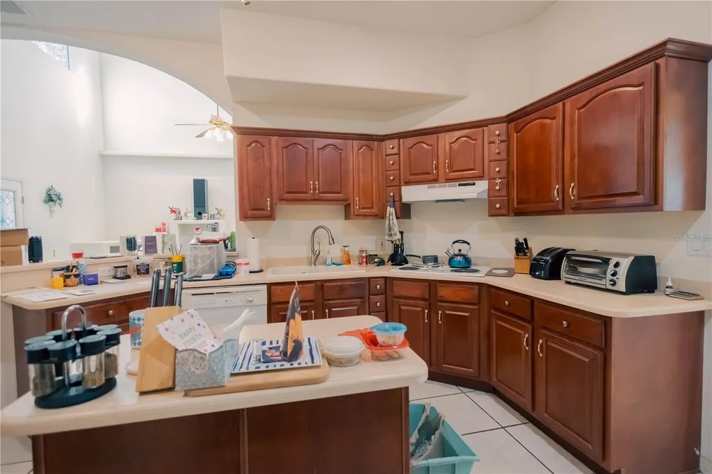 2266 Red Gate Road Orlando FL 32818