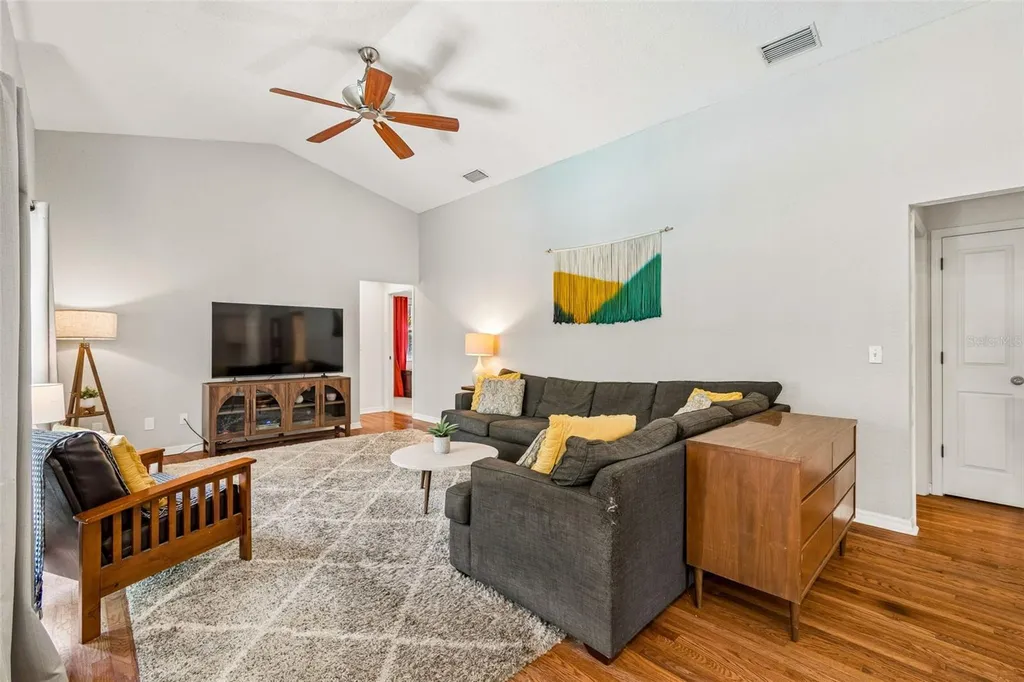 1776 Wood Thrush Way Palm Harbor FL 34683