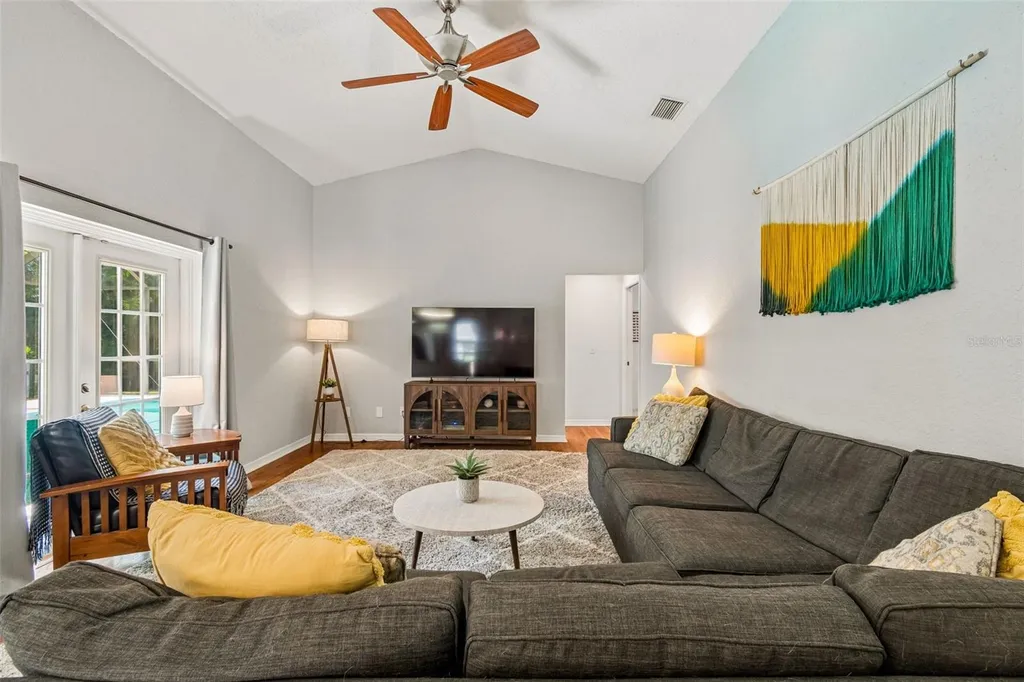 1776 Wood Thrush Way Palm Harbor FL 34683
