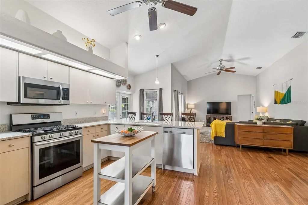 1776 Wood Thrush Way Palm Harbor FL 34683