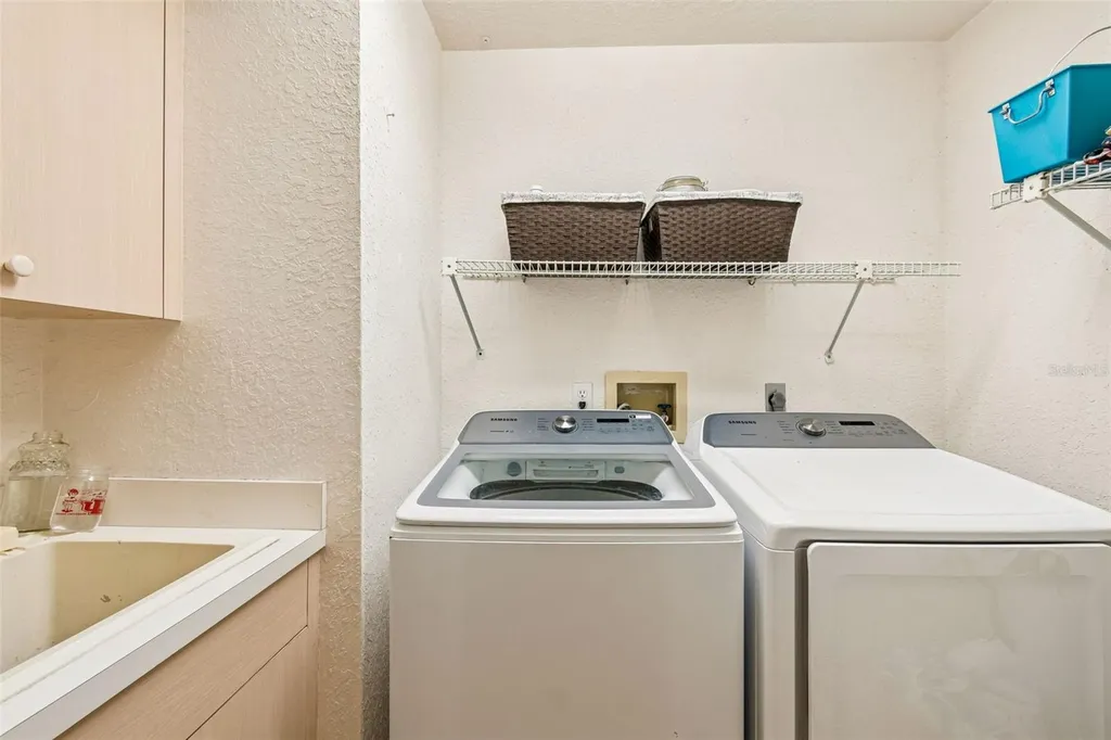 1776 Wood Thrush Way Palm Harbor FL 34683