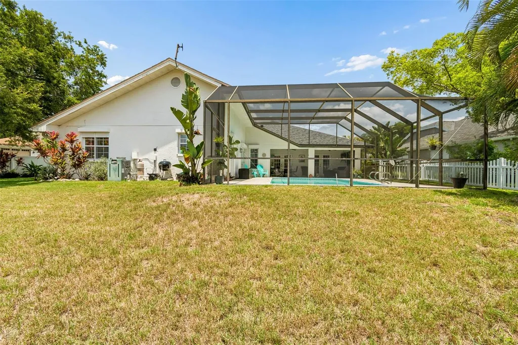 1776 Wood Thrush Way Palm Harbor FL 34683