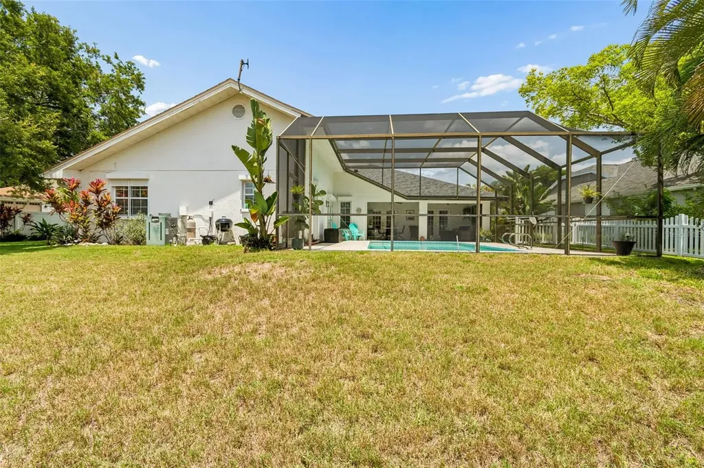 1776 Wood Thrush Way Palm Harbor FL 34683
