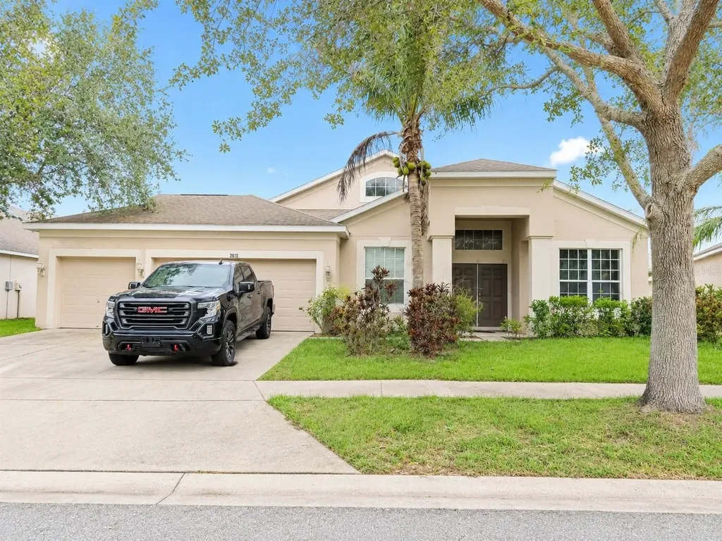2613 Yukon Cliff Drive Ruskin FL 33570