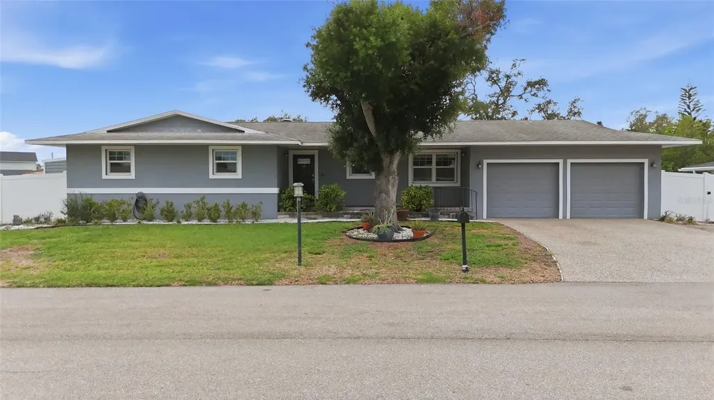 611 Leona Avenue Ellenton FL 34222