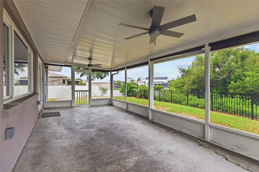 611 Leona Avenue Ellenton FL 34222