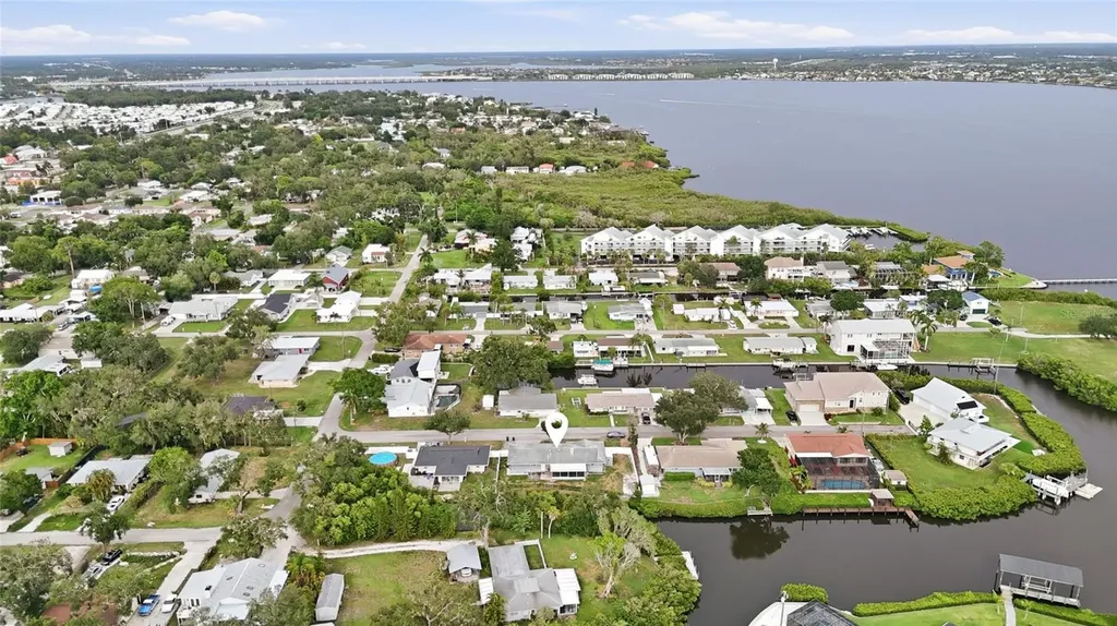611 Leona Avenue Ellenton FL 34222