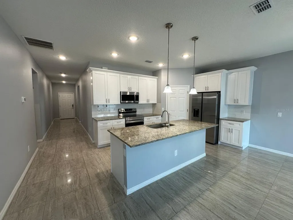 117 W Murphy Street Davenport FL 33837