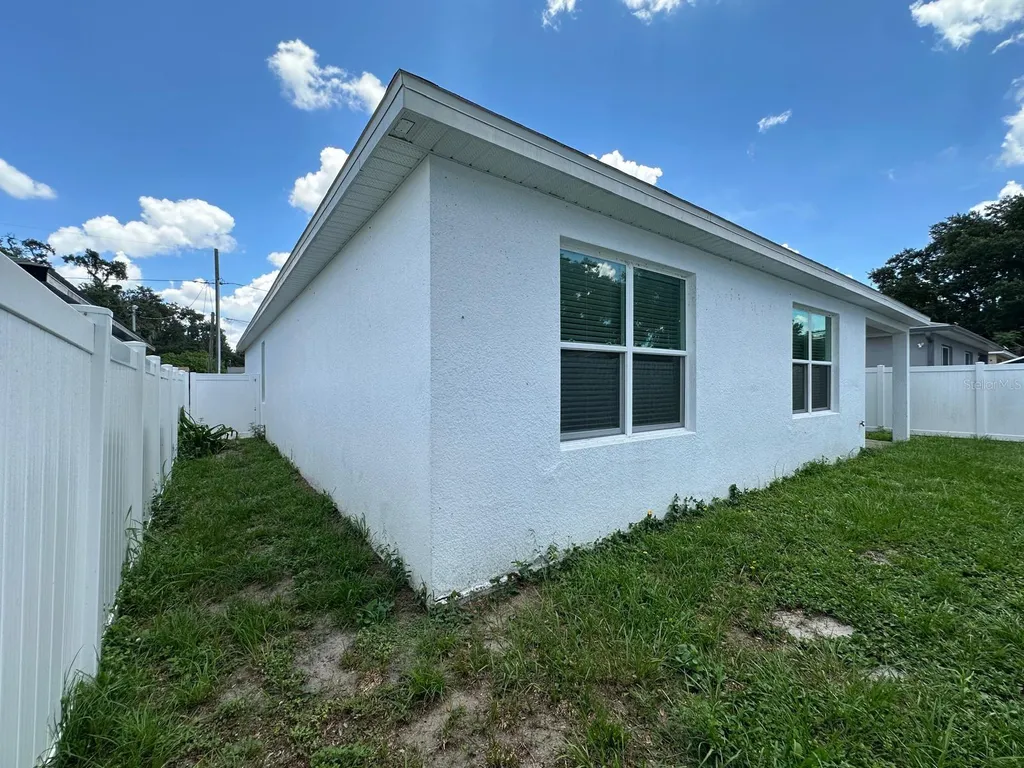 117 W Murphy Street Davenport FL 33837