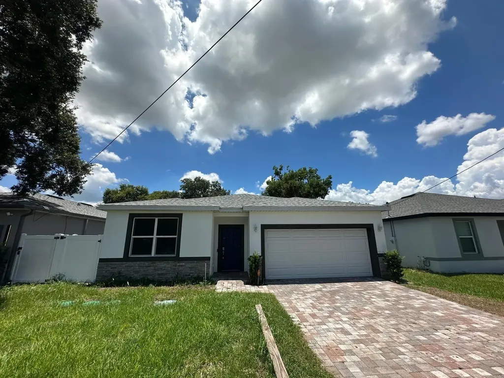 117 W Murphy Street Davenport FL 33837