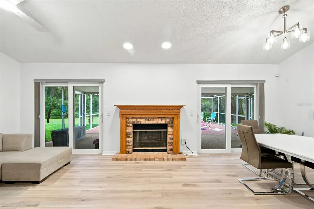 1014 Hardwood Drive Valrico FL 33596