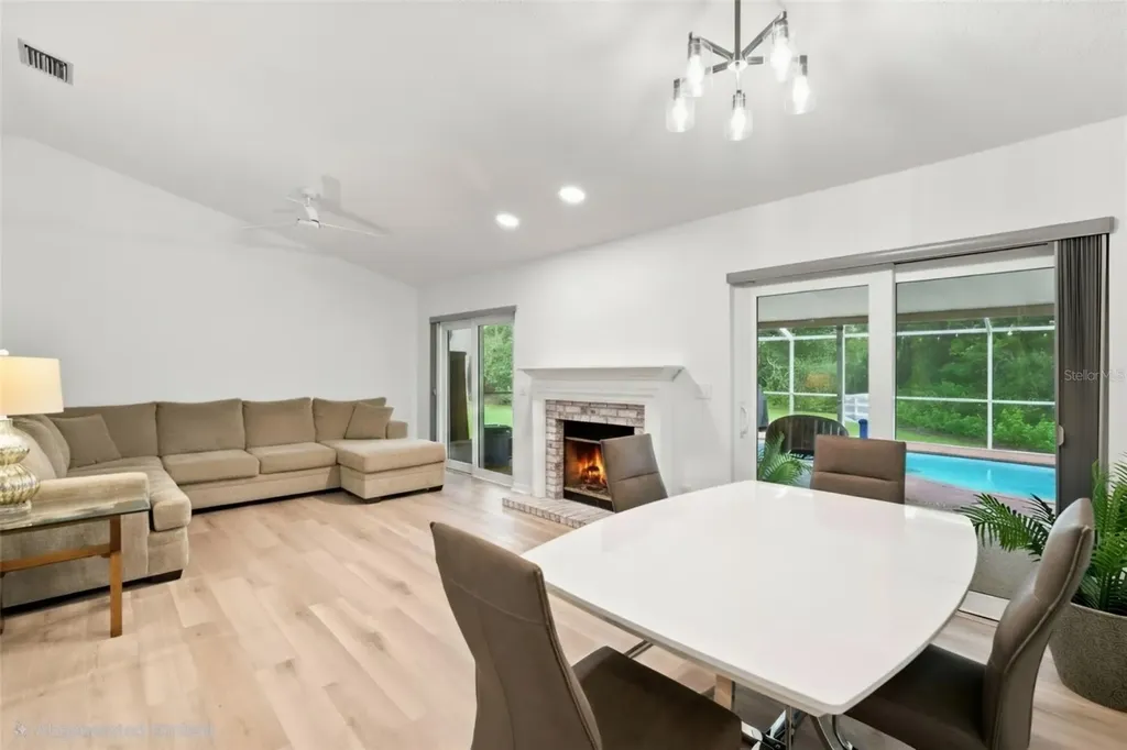 1014 Hardwood Drive Valrico FL 33596