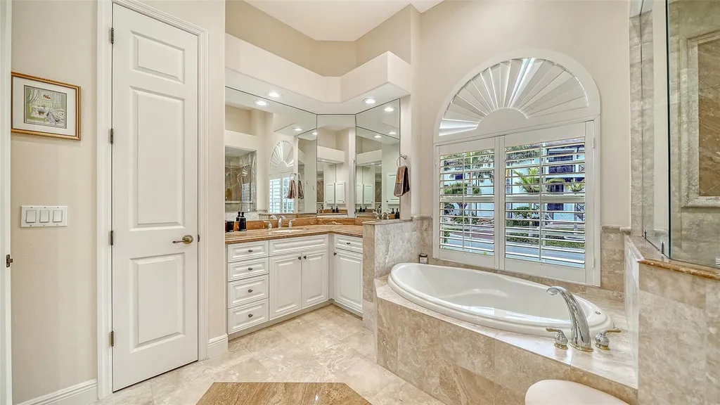 657 Halyard Lane Longboat Key FL 34228