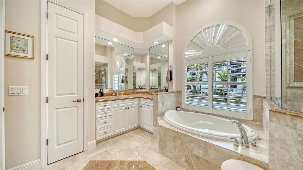 657 Halyard Lane Longboat Key FL 34228
