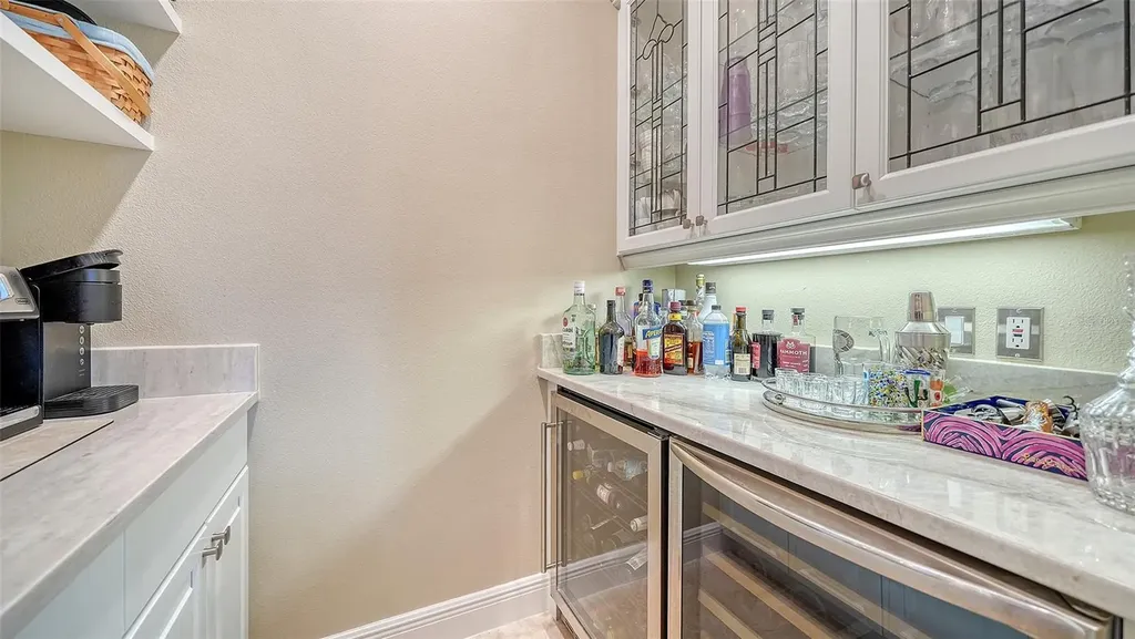 657 Halyard Lane Longboat Key FL 34228