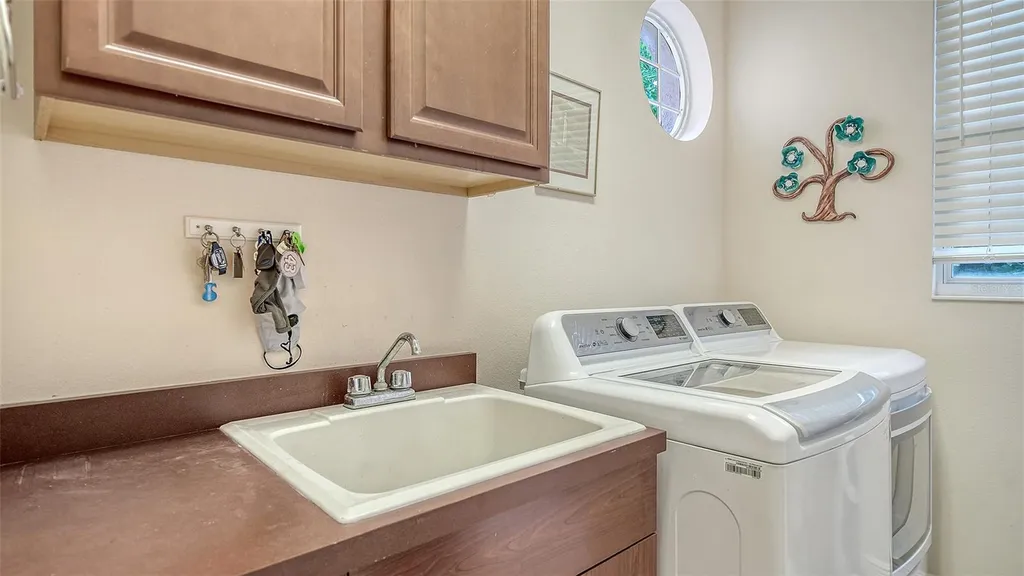 657 Halyard Lane Longboat Key FL 34228