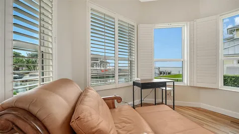 657 Halyard Lane Longboat Key FL 34228