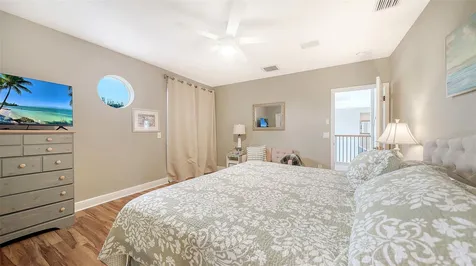 657 Halyard Lane Longboat Key FL 34228