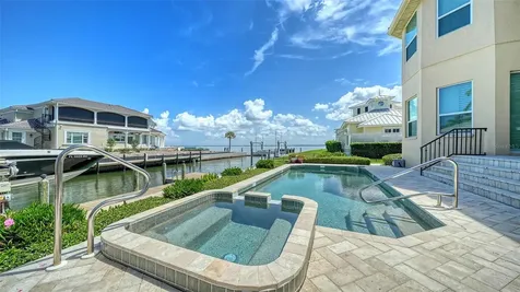 657 Halyard Lane Longboat Key FL 34228
