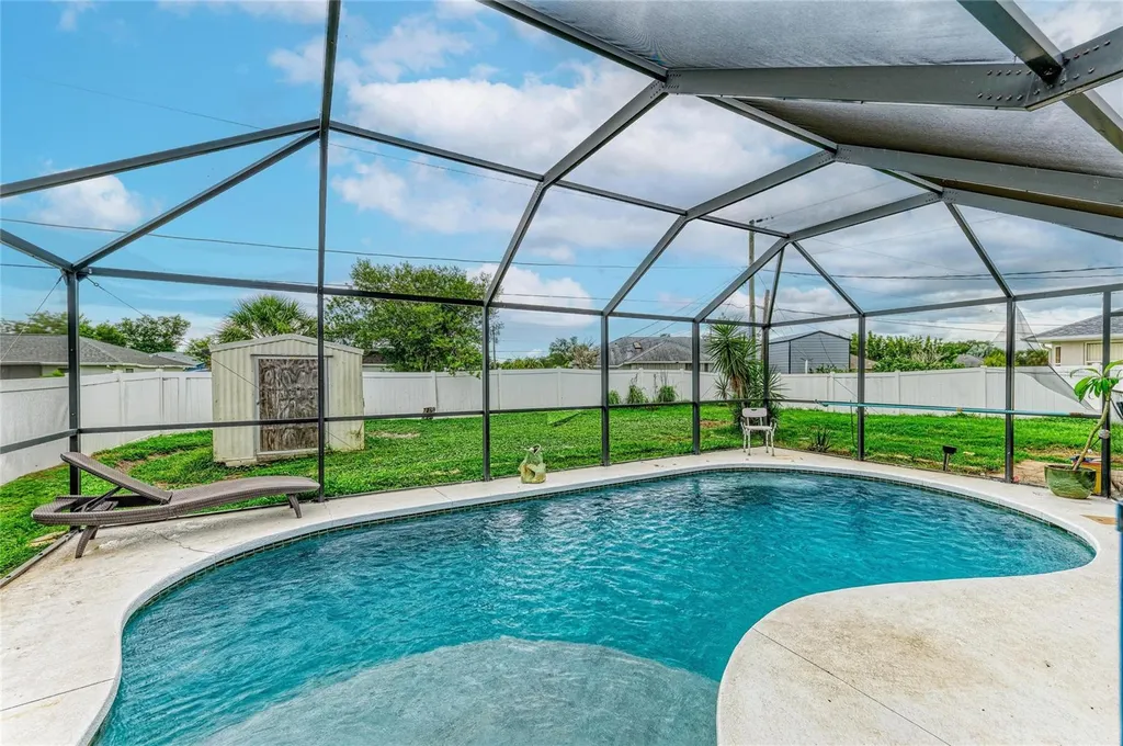 2147 Floribanna Street North Port FL 34287