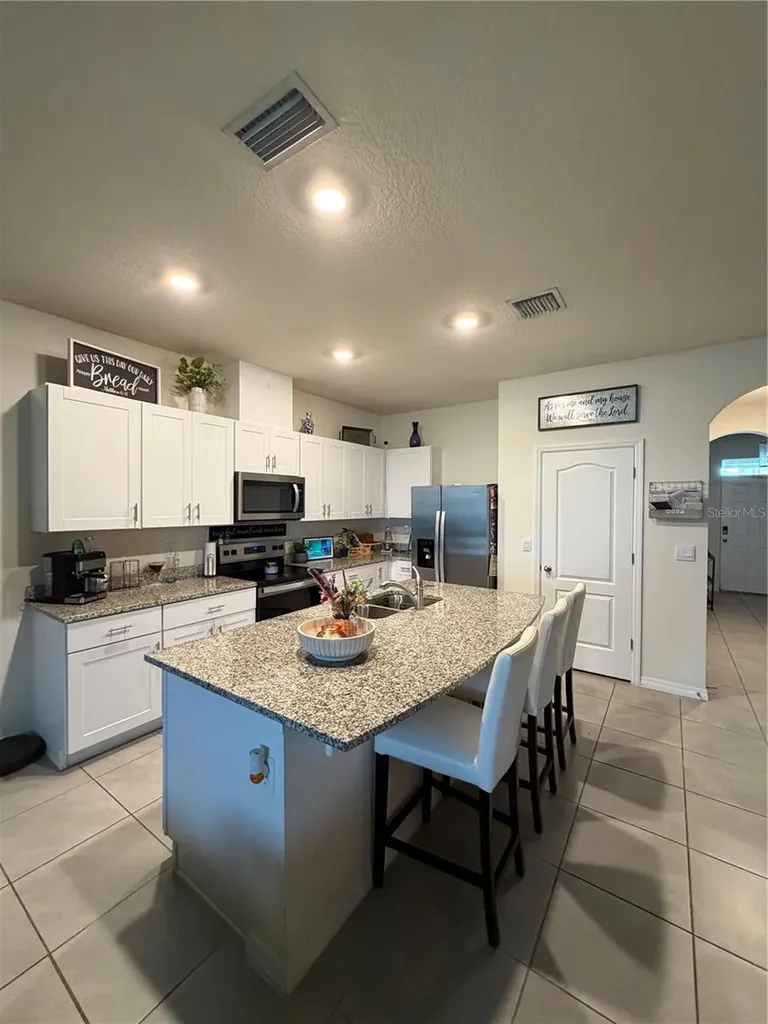 1486 Isleta Loop Kissimmee FL 34741