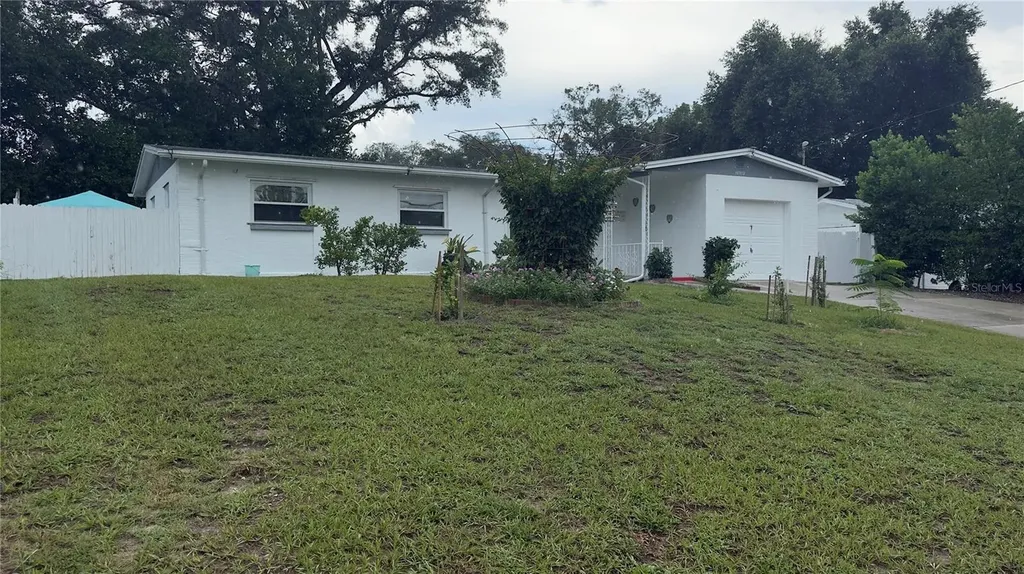 10912 N 61st Street Tampa FL 33617