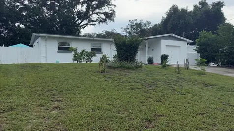 10912 N 61st Street Tampa FL 33617