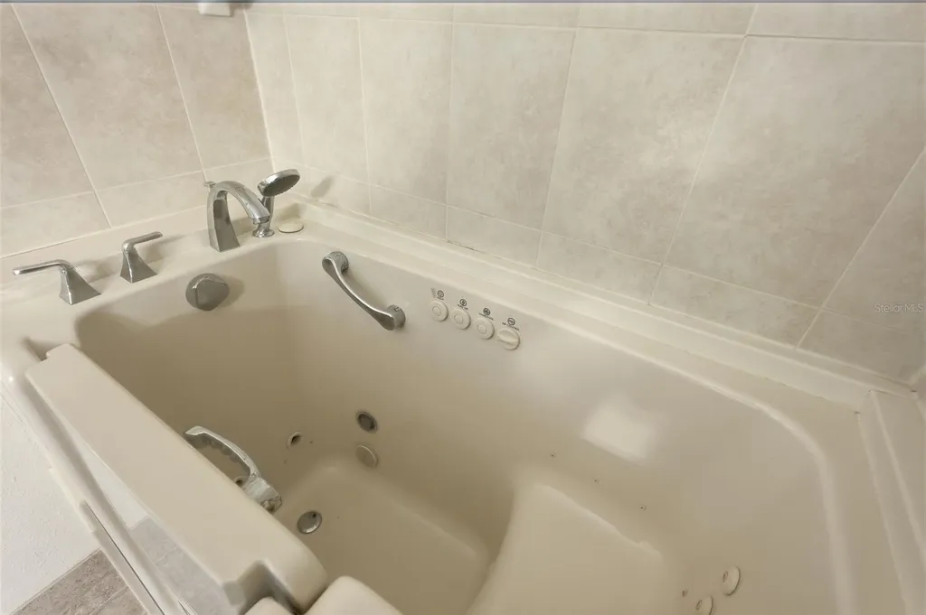5973 Terrace Park Drive N St Petersburg FL 33709