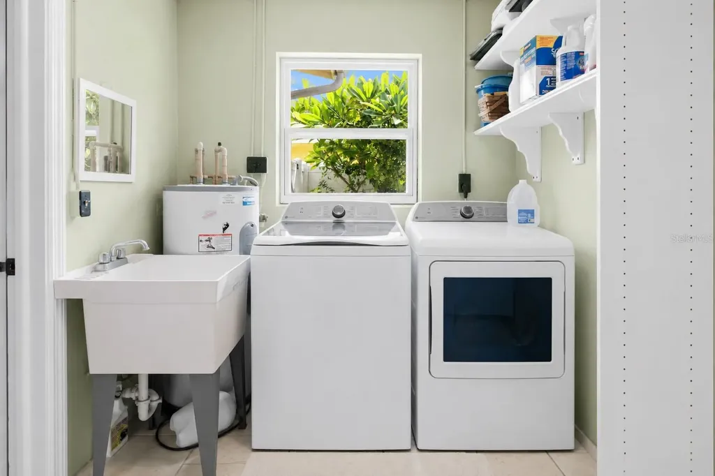 3326 Bougainvillea Street Sarasota FL 34239