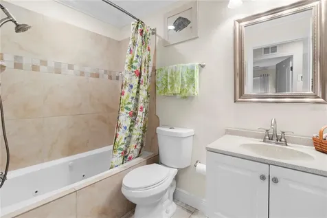3326 Bougainvillea Street Sarasota FL 34239