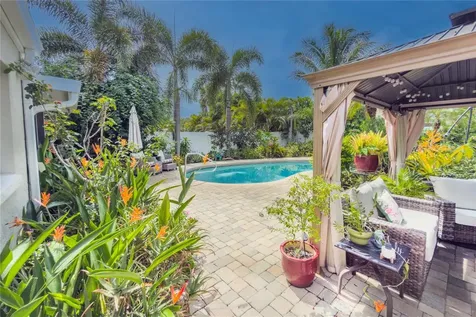 3326 Bougainvillea Street Sarasota FL 34239
