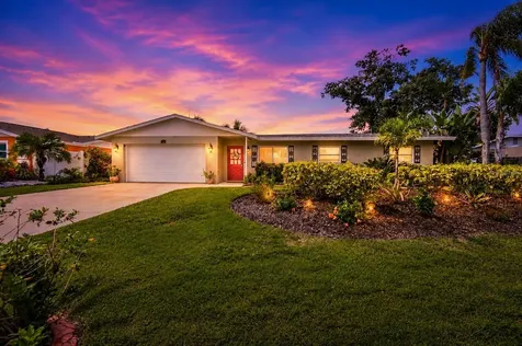 3326 Bougainvillea Street Sarasota FL 34239
